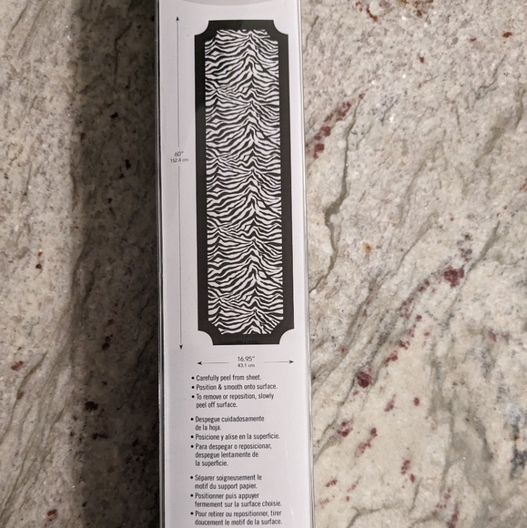 Peel and Stick Zebra Bordered Wallpaper PANEL Animal Print Decal Roommates NEW - Picture 4 of 8